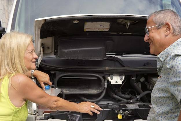 Uderzenie w tył samochodu naprawa i najczęstsze wyzwania dla kierowców