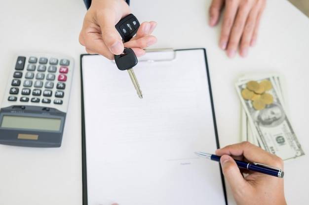 Jak odliczać VAT od leasingu samochodu osobowego?