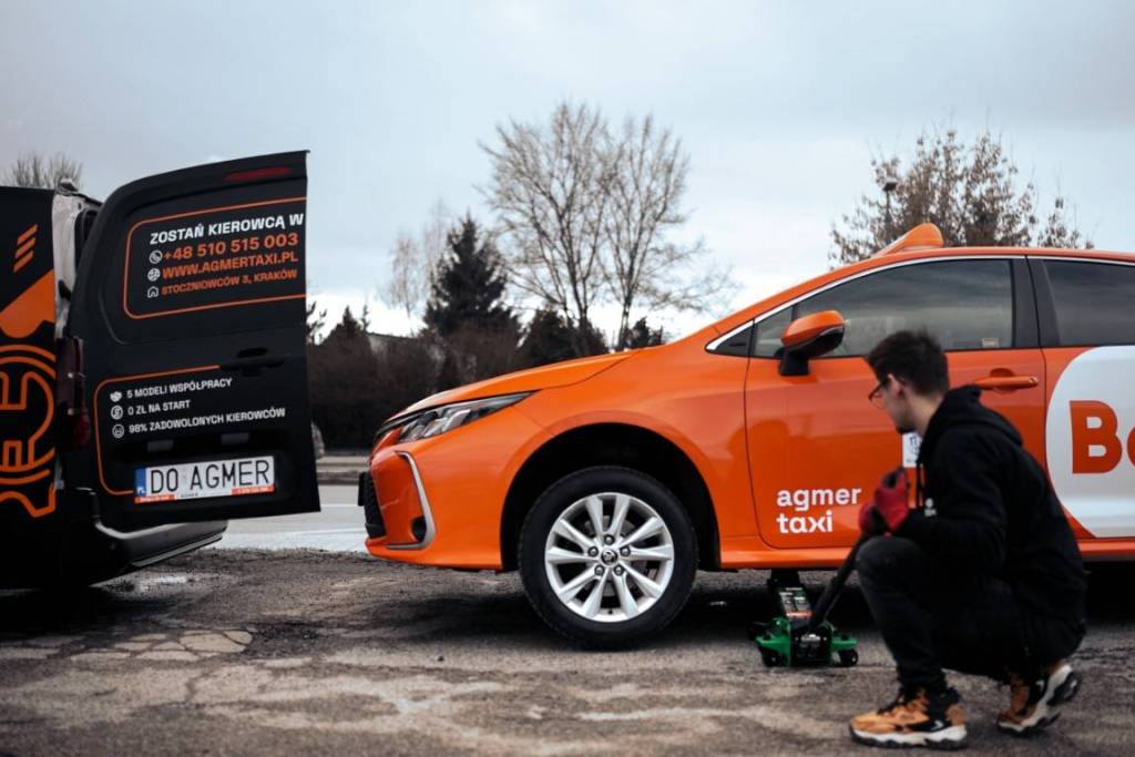 Praca Bolt w Kielcach. Jak zostać kierowcą i zarabiać na aplikacji?